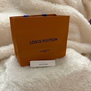 Brand New Louis Vuitton Apogée 2ml sample